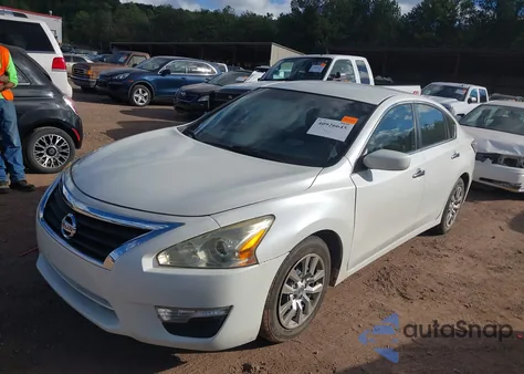 2014 Nissan Altima 2.5 from USA, damaged, VIN 1N4AL3AP0EC155989